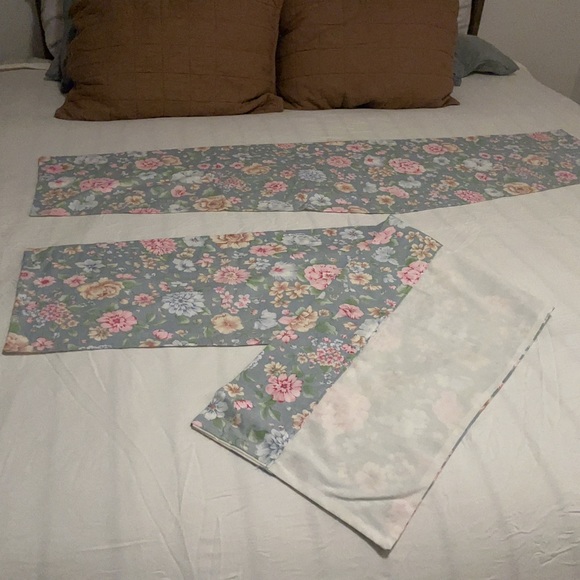 2 Vintage floral window valances 56” length - Picture 15 of 15